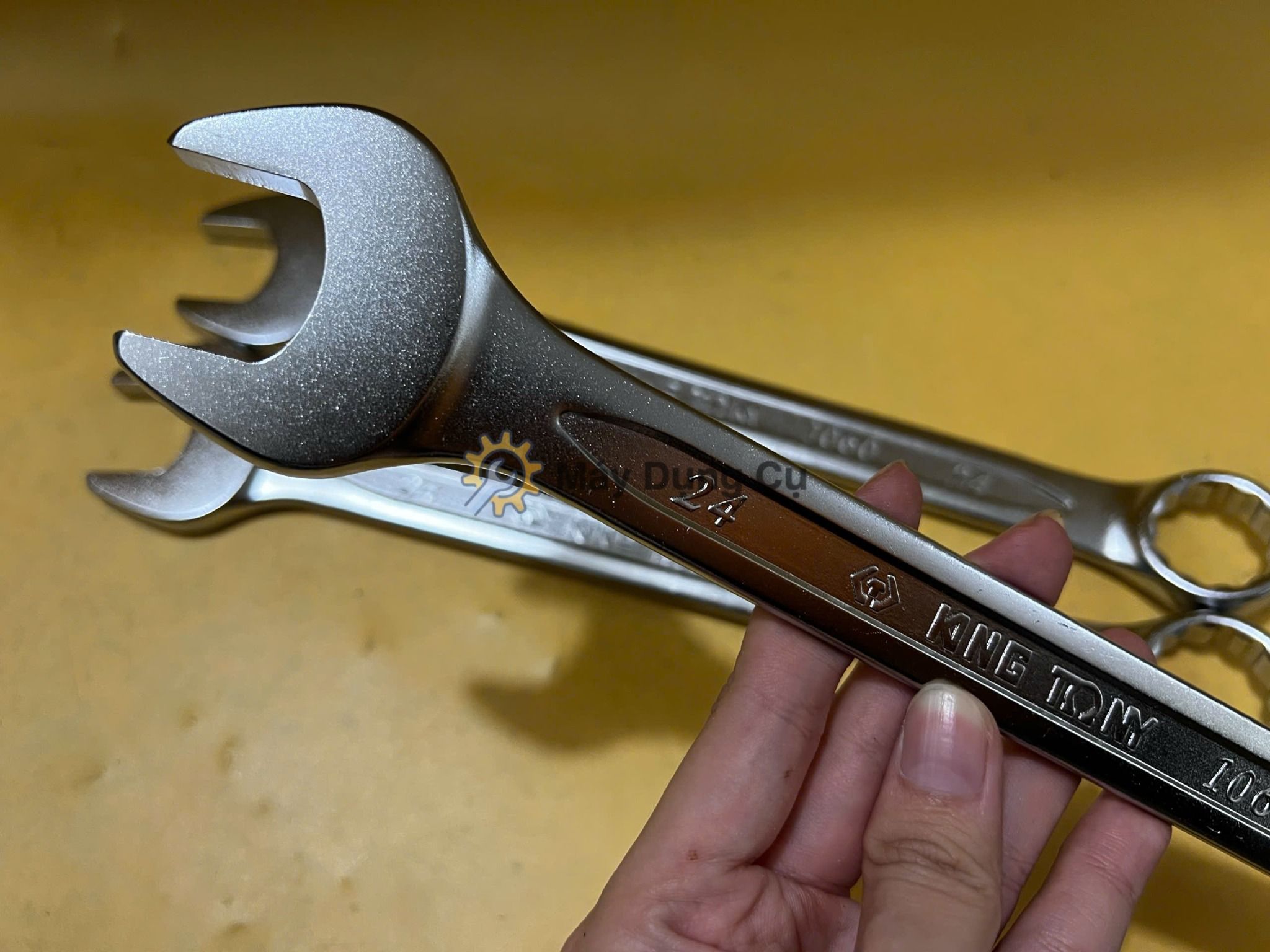  Cờ lê vòng miệng Kingtony 1060-24R1 24mm 