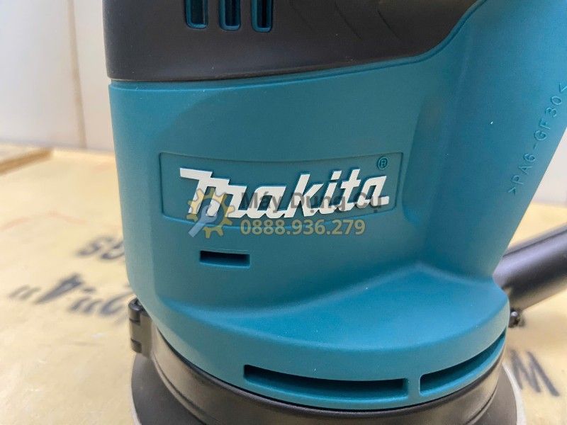  MÁY CHÀ NHÁM TRÒN DÙNG PIN MAKITA 18V DBO180RFE - BỘ 2 PIN 3.0AH VÀ 1 SẠC CHO THỢ MỘC, NỘI THẤT 