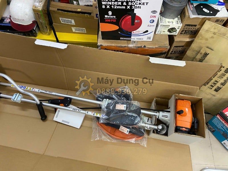 MÁY CẮT CỎ ĐEO VAI ĐỘNG CƠ XĂNG STIHL FS 250 – LỰA CHỌN CHO CỎ RẬM, VƯỜN CÂY VÀ CÔNG VIỆC CHUYÊN NGHIỆP 