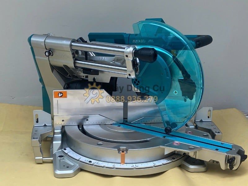  MÁY CƯA ĐA GÓC TRƯỢT DÙNG PIN DLS211Z (AWS/BL)(18Vx2) - CẮT GỖ CHÍNH XÁC CHO XƯỞNG MỘC, NỘI THẤT VÀ CÔNG TRÌNH 