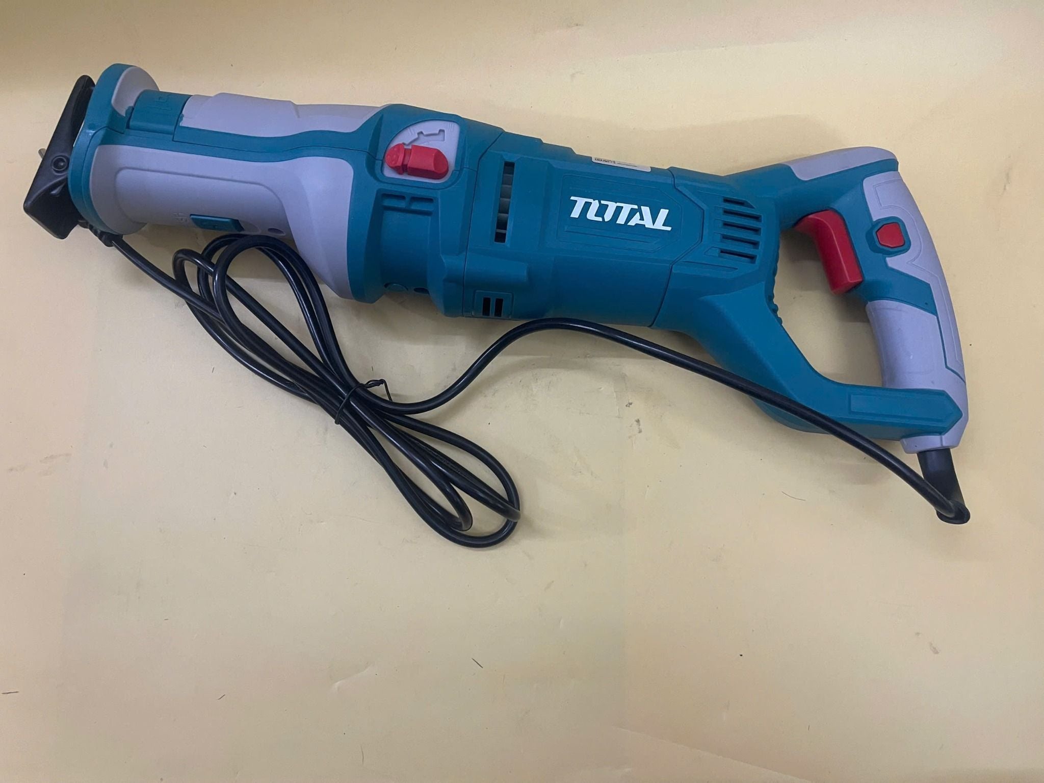  Máy cưa kiếm 1200W Total TS1001201 