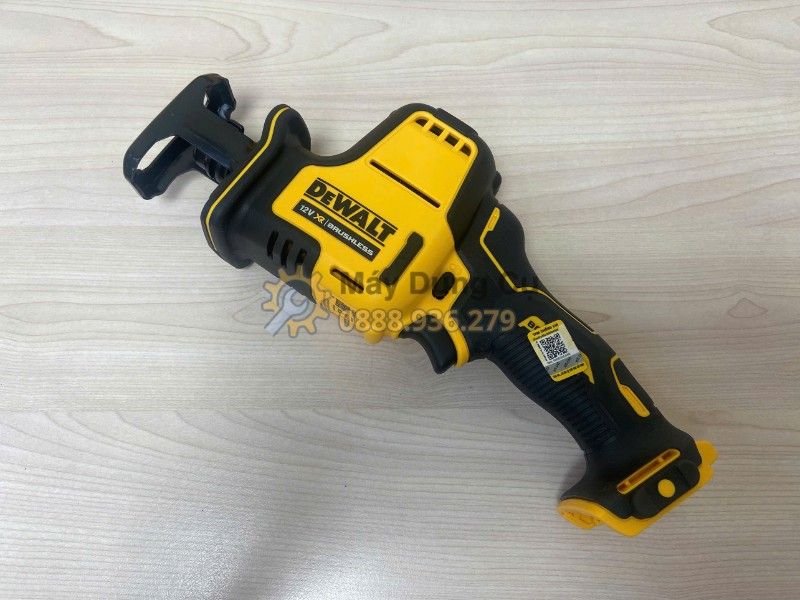  MÁY CƯA KIẾM DÙNG PIN 12V DEWALT DCS312N-KR - NHỎ GỌN, LINH HOẠT CHO THỢ ĐIỆN NƯỚC VÀ BẢO TRÌ 