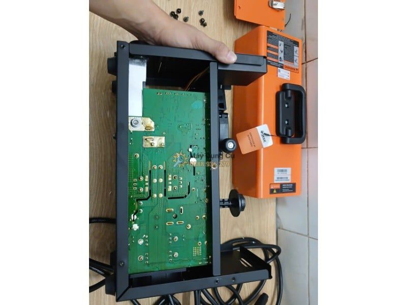  Máy Hàn MIG Bán Tự Động Jasic NB-160E Chính Hãng Có Sẵn Tại Máy Dụng Cụ 