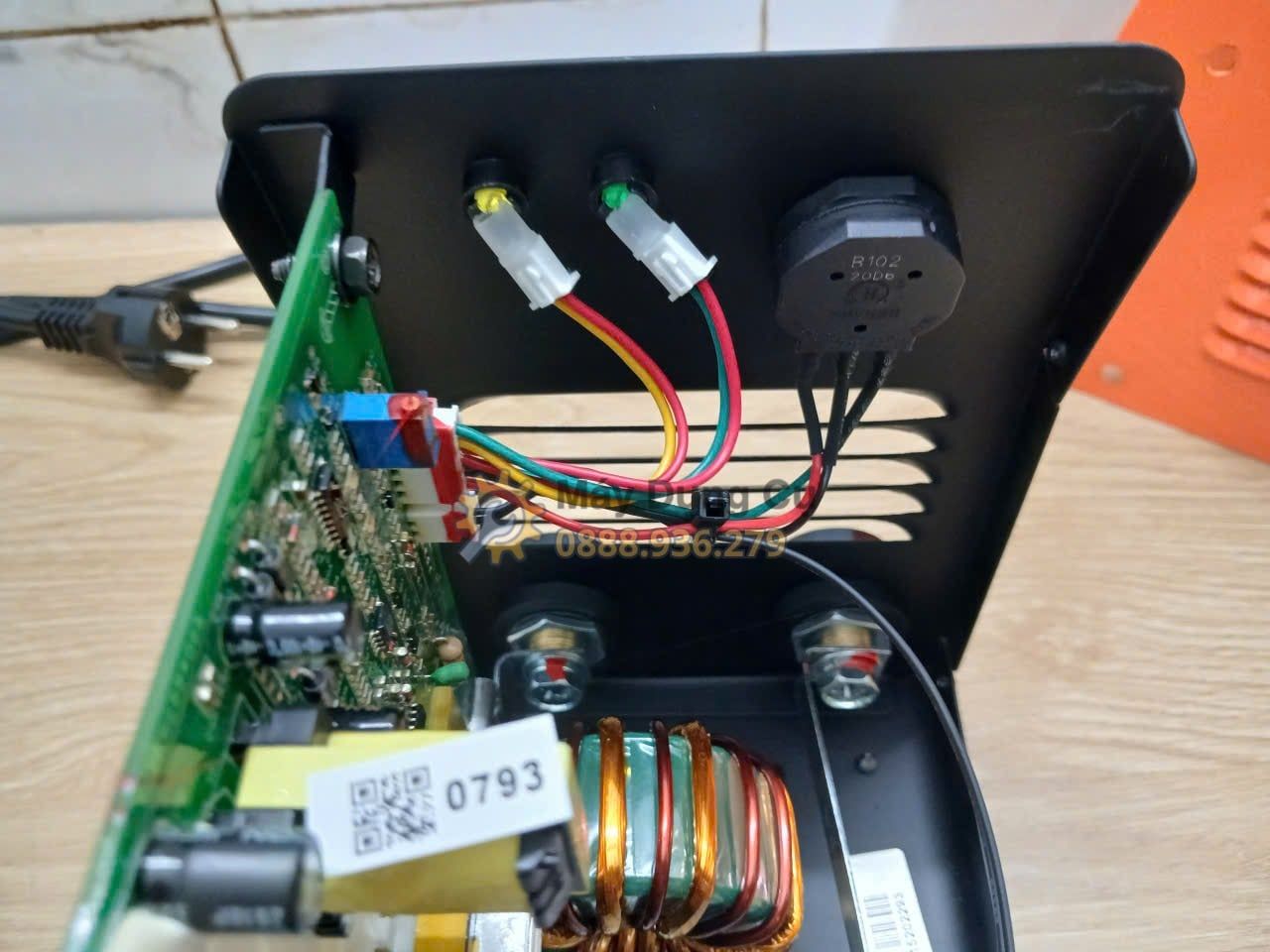  Máy Hàn Que Điện Tử Jasic ZX7-200E Chính Hãng Có Sẵn Tại Máy Dụng Cụ 