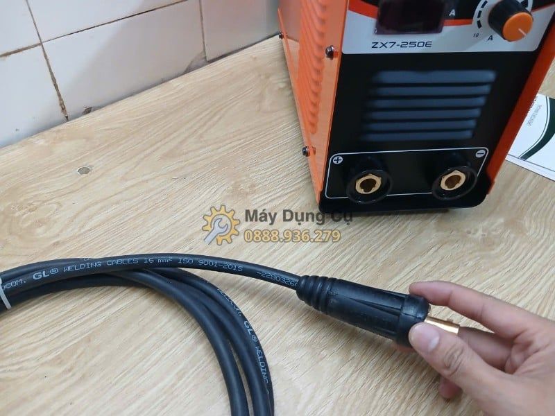  Máy Hàn Que Điện Tử Jasic ZX7-250E Chính Hãng Có Sẵn Tại Máy Dụng Cụ 