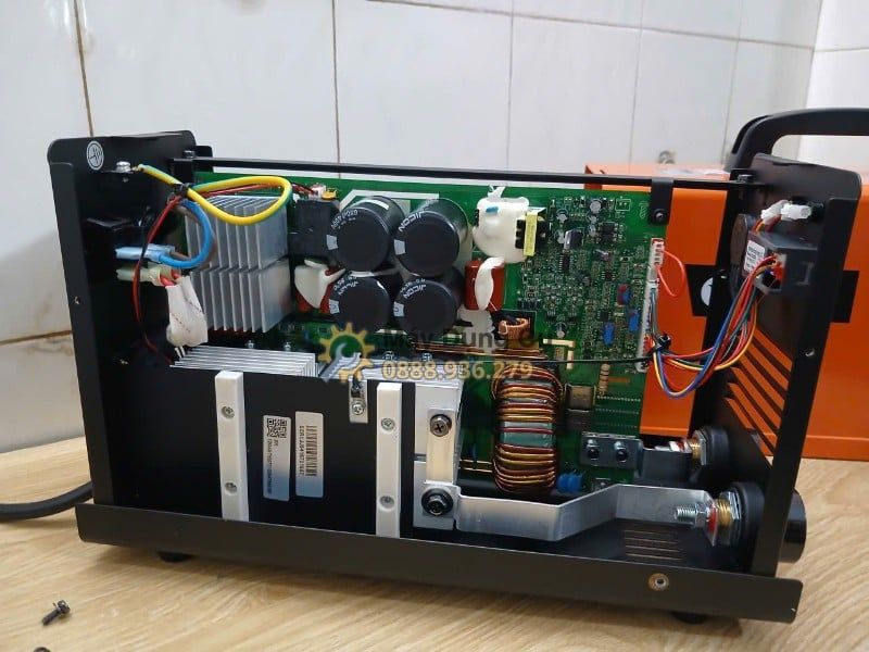  Máy Hàn Que Điện Tử Jasic ZX7-250E Chính Hãng Có Sẵn Tại Máy Dụng Cụ 