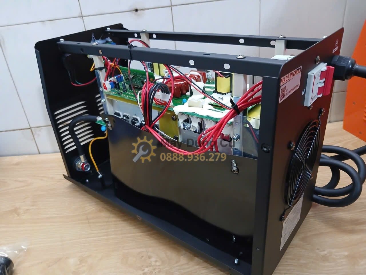  Máy Hàn Que Điện Tử Jasic ZX7-300E Chính Hãng Có Sẵn Tại Máy Dụng Cụ 