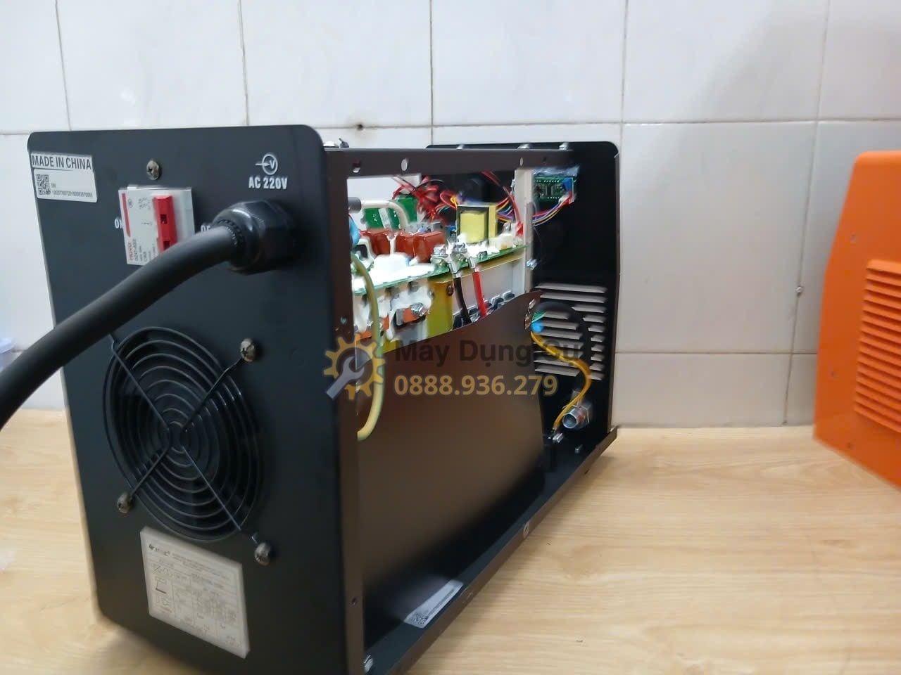  Máy Hàn Que Điện Tử Jasic ZX7-300E Chính Hãng Có Sẵn Tại Máy Dụng Cụ 