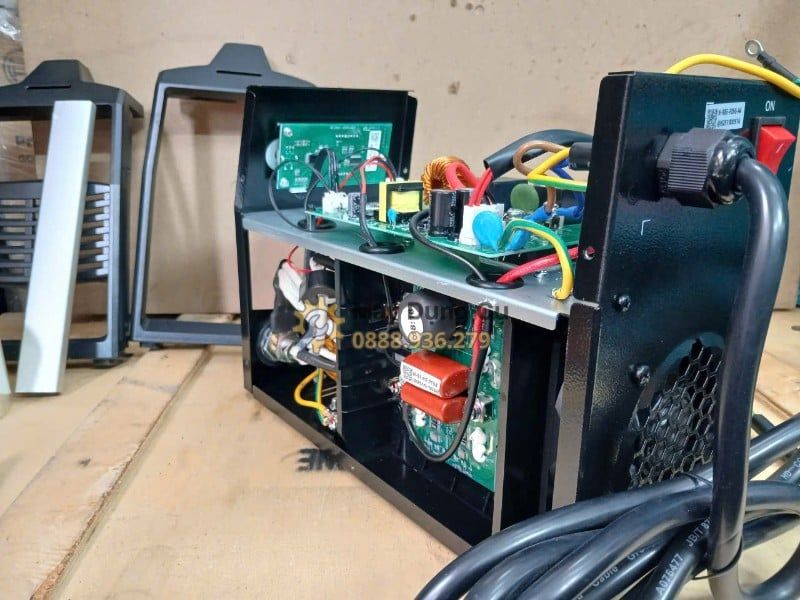  Máy hàn que công nghiệp RILAND ARC 400DS 220V/380V Chính Hãng Có Sẵn Tại Máy Dụng Cụ 