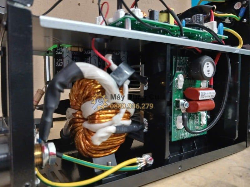  Máy hàn que công nghiệp RILAND ARC 400DS 220V/380V Chính Hãng Có Sẵn Tại Máy Dụng Cụ 