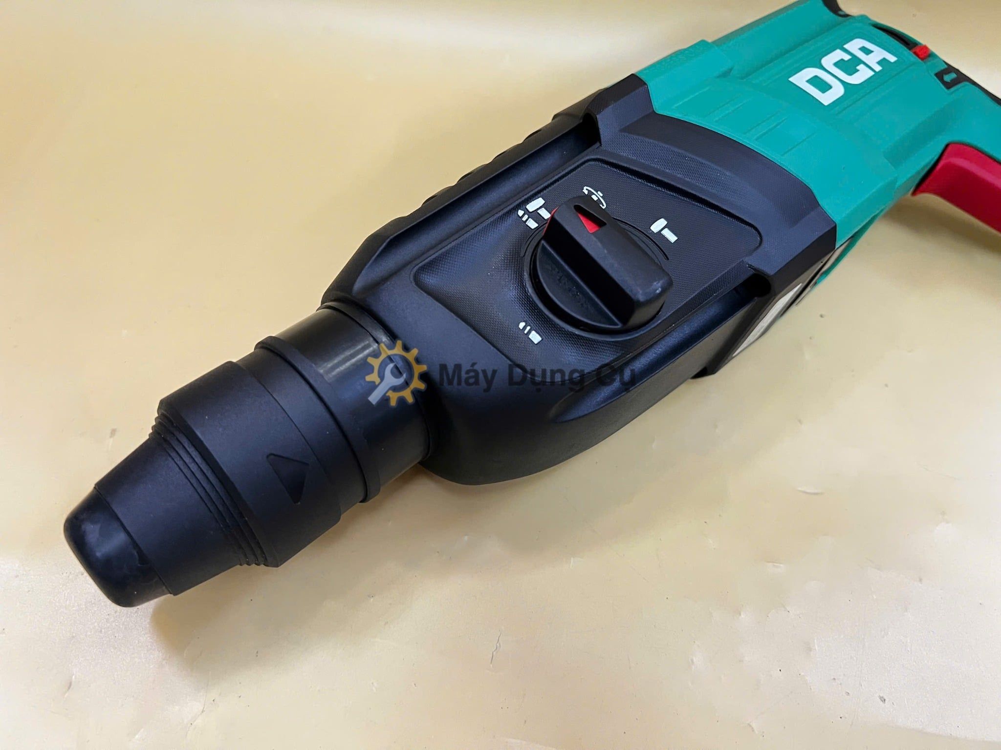  2.7J Máy khoan bê tông 800W DCA AZC800-26 