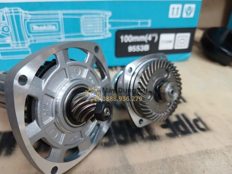  Máy mài góc Makita 9553B 710W 100mm Chính Hãng Có Sẵn Tại Máy Dụng Cụ 