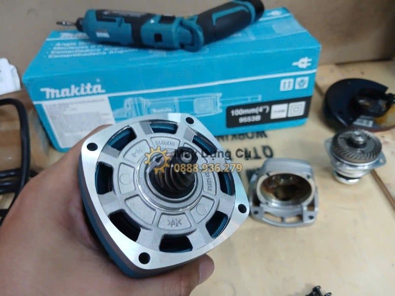  Máy mài góc Makita 9553B 710W 100mm Chính Hãng Có Sẵn Tại Máy Dụng Cụ 