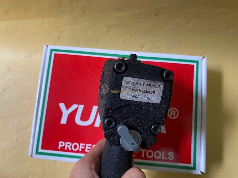  Súng mở ốc Yunica YW-888 