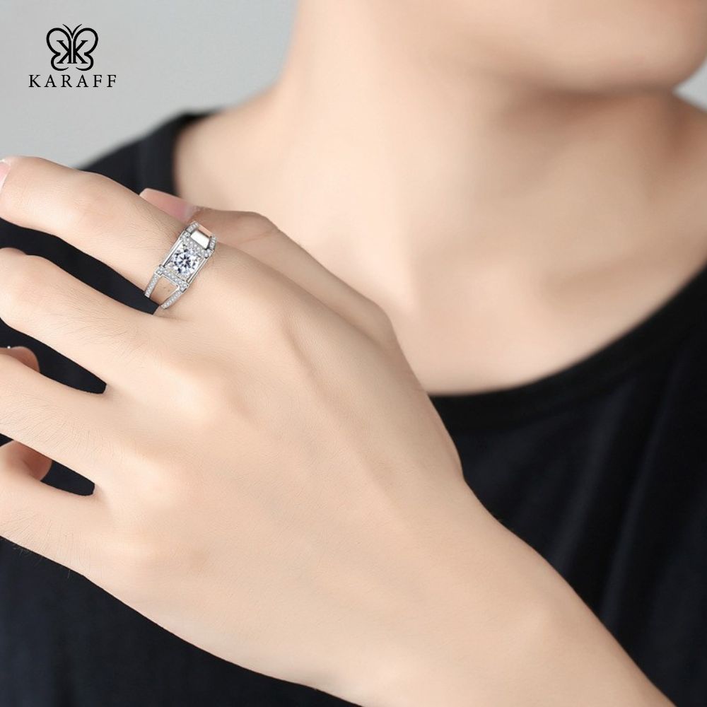  Nhẫn Nam Moissanite 1 Carat nước D VVS - Trang Sức Bạc 925 Mạ Rhodium 