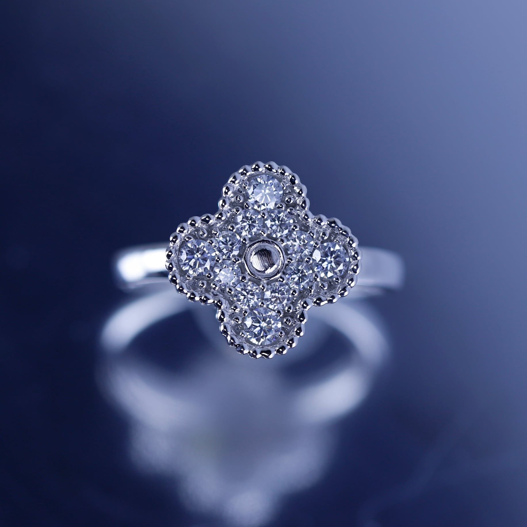  Nhẫn nữ. Bạc 925 xi kim. Ko chủ. Tấm mois SRE194. 