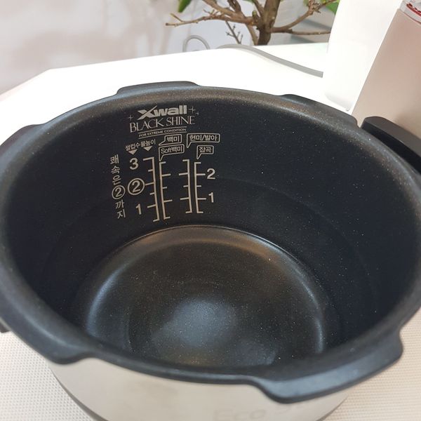 Nồi cơm điện cao tần áp suất Cuckoo CRP-EHS0320FG 0.54L