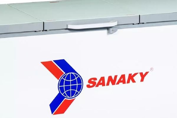 Tủ đông Sanaky 900 lít VH-1199HY4K kính cường lực