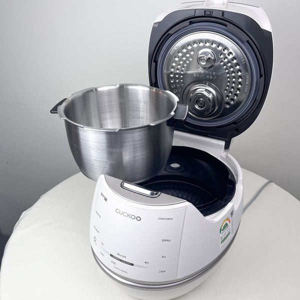 Nồi cơm điện cao tần áp suất Cuckoo CRP-DHAS069FW 1.08L (Lòng inox)