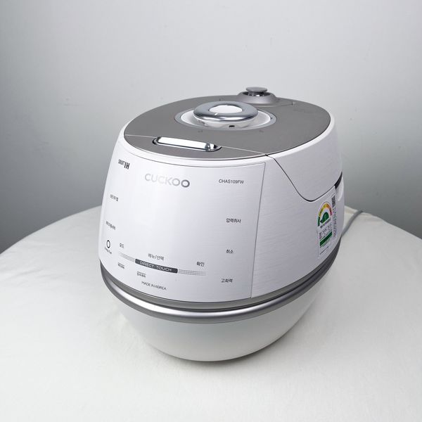 Nồi cơm điện cao tần áp suất Cuckoo CRP-DHAS069FW 1.08L (Lòng inox)