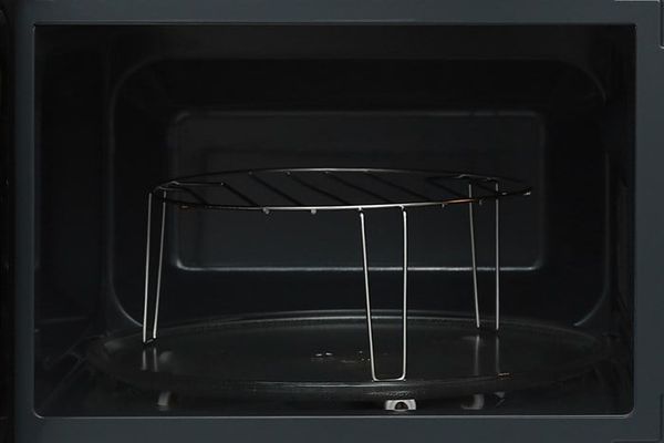 Lò vi sóng có nướng Electrolux EMG25D22BM 25 lít