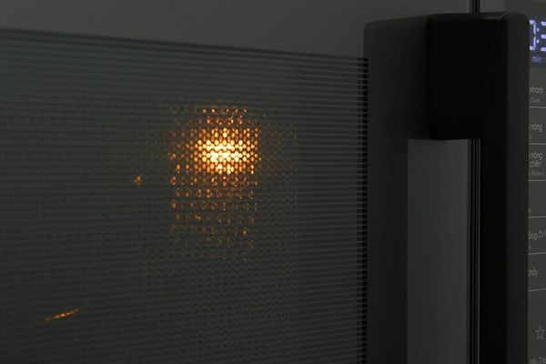 Lò vi sóng có nướng Electrolux EMG25D22BM 25 lít