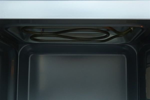 Lò vi sóng có nướng Electrolux EMG30D22BM 30 lít