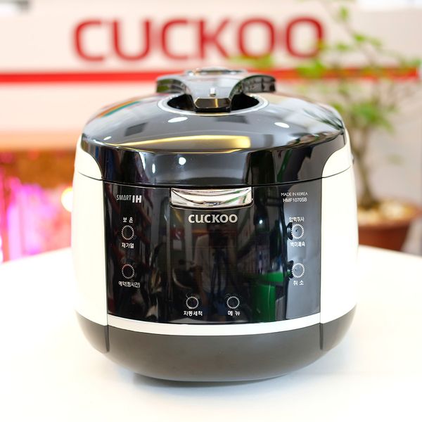 Nồi cơm điện cao tần áp suất Cuckoo CRP-HMF1070SB 1.8L