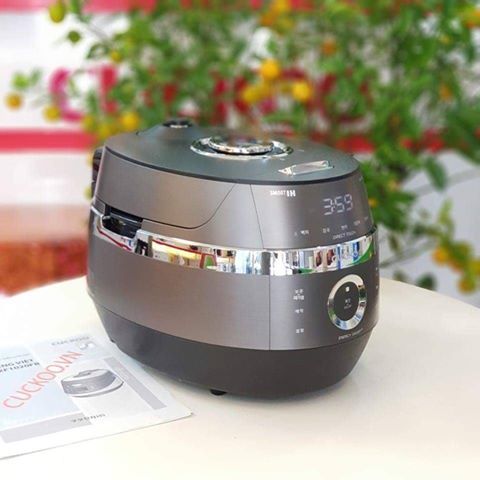 Nồi cơm điện cao tần áp suất Cuckoo CRP-JHR1060FD 1.8L