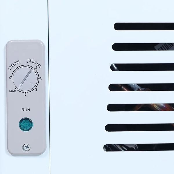 Tủ Đông Kính Cong Alaska KC-310