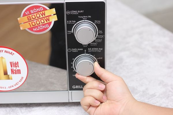 Lò vi sóng Sharp R-G223VN-SM 20 lít