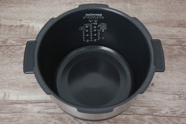 Nồi cơm điện cao tần áp suất Cuckoo CRP-CHSS1009FN 1.8L