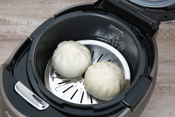 Nồi cơm điện cao tần áp suất Cuckoo CRP-CHSS1009FN 1.8L