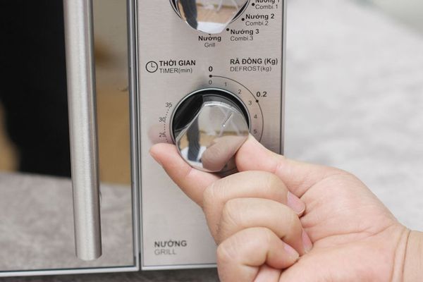 Lò vi sóng Sharp R-G227VN-M 20 lít