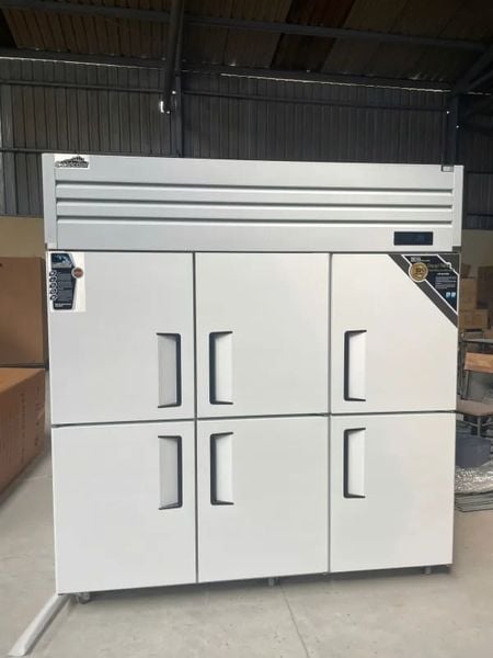 Tủ Đông 6 Cánh GoldCool GC6C-1800L Quạt Gió