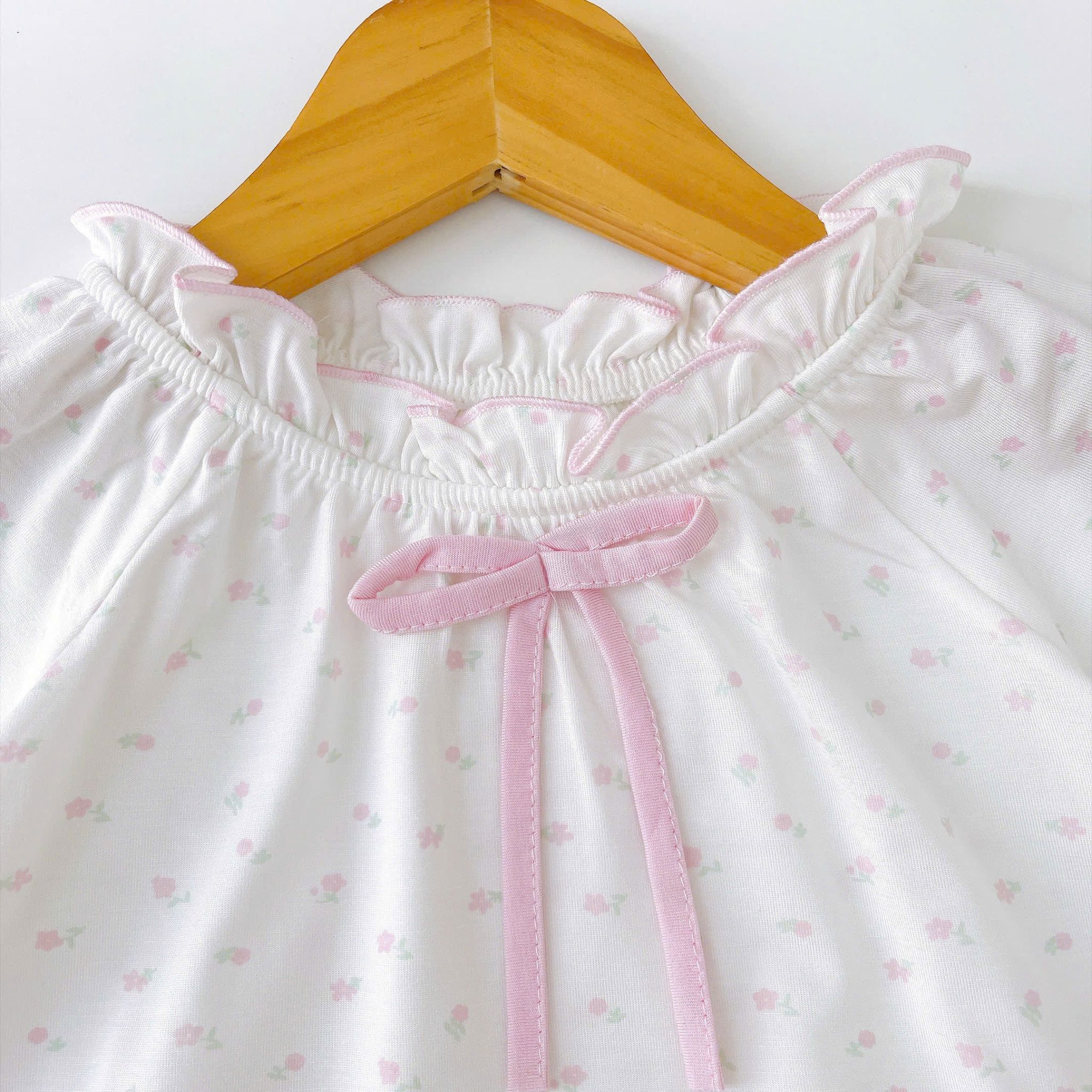  Bộ đùi bé gái sợi sồi Modal Lá Homewear MOD8, đồ bộ cộc tay mềm mát babydoll hoa nhí 