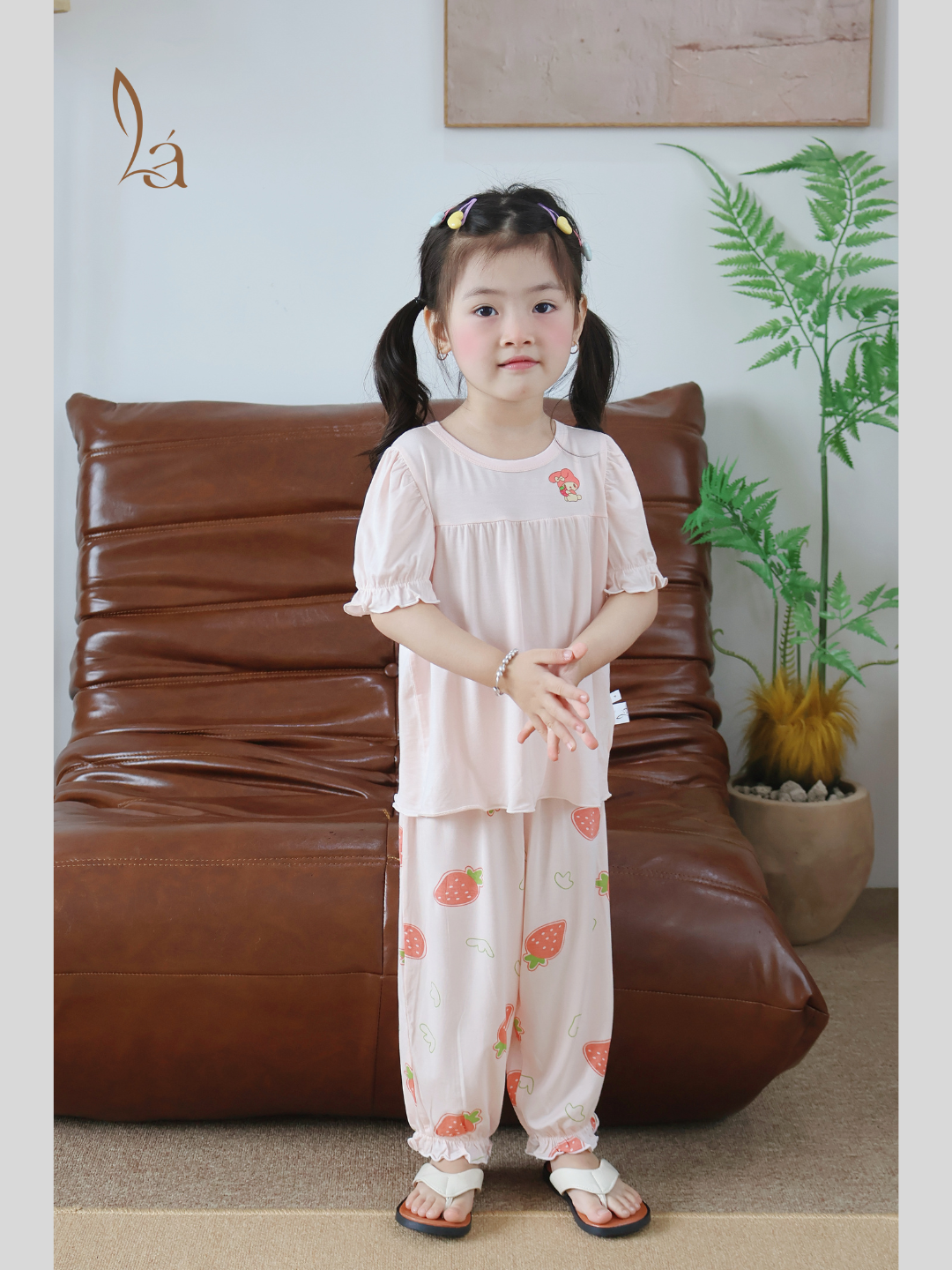  Bộ tay ngắn quần dài bé gái 95% sợi sồi Modal Ice Cool Lá Homewear A310, đồ ngủ cộc tay cho bé quần bí dễ thương melody 