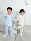  Pijama bé trai bé gái tay dài xô muslin Áo Lá Homewear A109, đồ ngủ bé trai xô đũi cổ tròn caro hình thú 