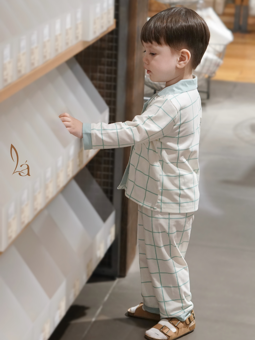  Pijama cho bé Lá Homewear A347, bộ dài tay mặc ngủ bé trai bé gái họa tiết kẻ chấm bi Lyocell Cotton mềm mướt thấm hút 