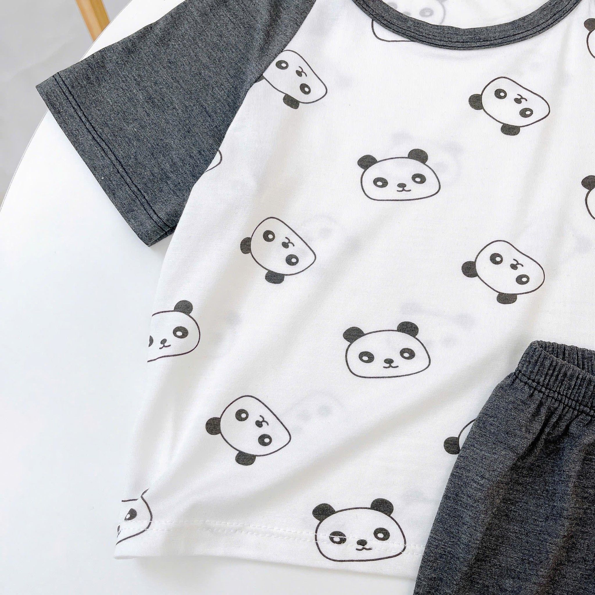  Bộ đùi bé trai 95% sợi sồi Modal Ice Cool Lá Homewear A324, đồ bộ bé trai cộc tay raglan phối hình xe gấu trúc mát 