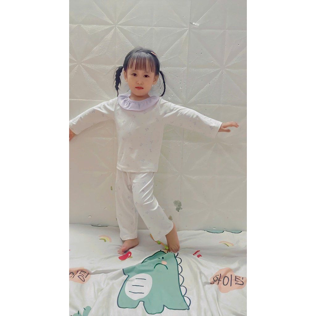 Bộ dài tay bé gái Lá Homewear A348,  đồ dài mặc ngủ cho bé cổ bèo xinh xắn hoa nhí nơ vải Lyocell Cotton mềm mướt 