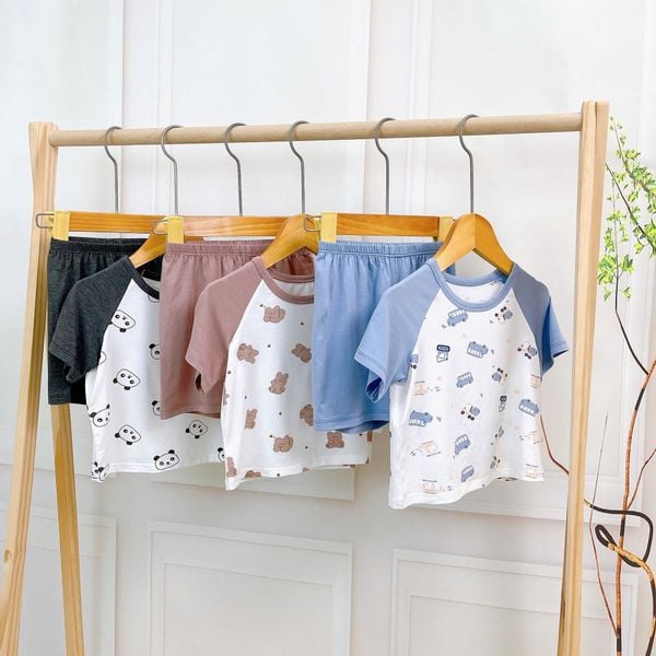  Bộ đùi bé trai 95% sợi sồi Modal Ice Cool Lá Homewear A324, đồ bộ bé trai cộc tay raglan phối hình xe gấu trúc mát 