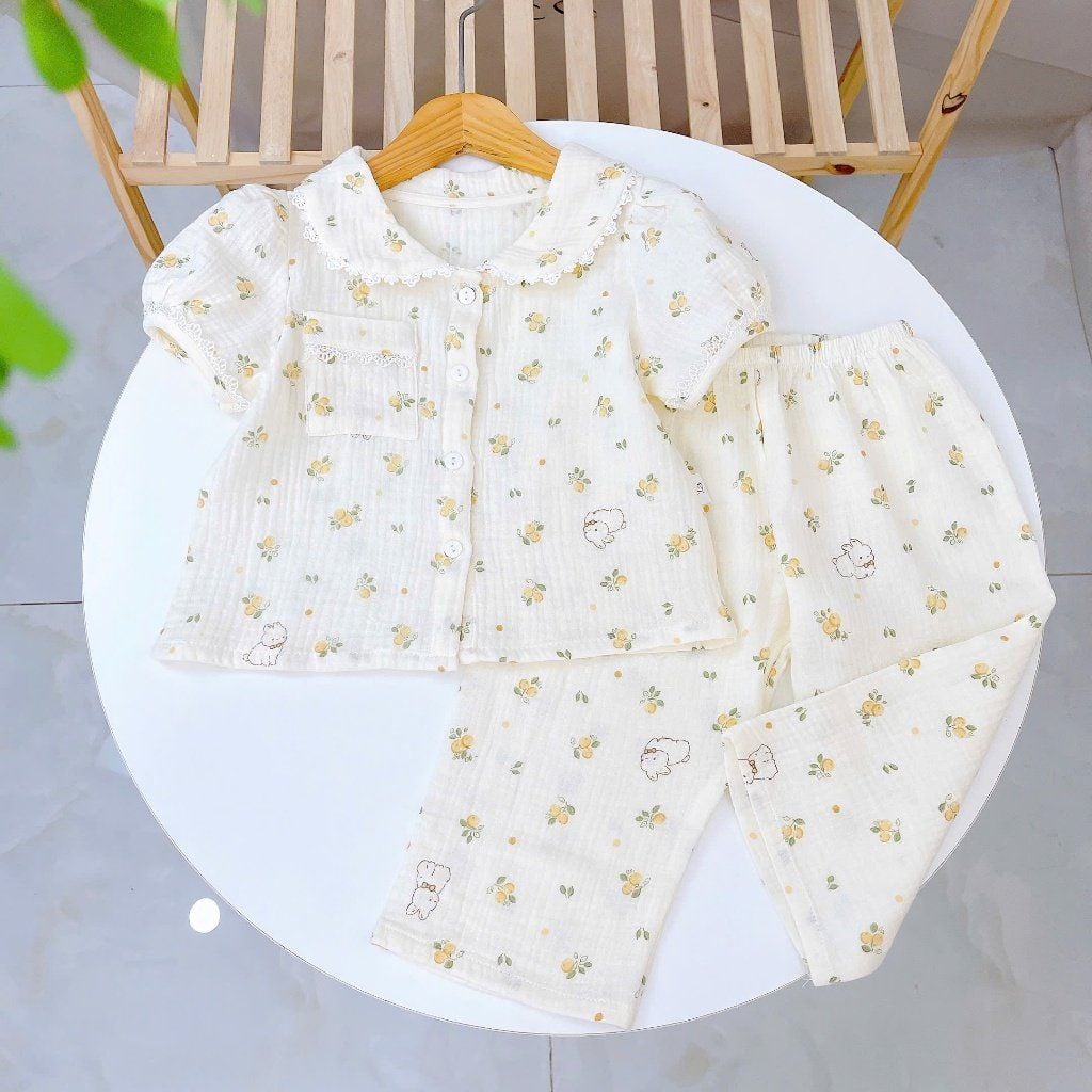  Đồ ngủ cho bé gái tay ngắn quần dài xô muslin Lá Homewear A319, pijama cổ sen viền ren hoa nhí xinh 