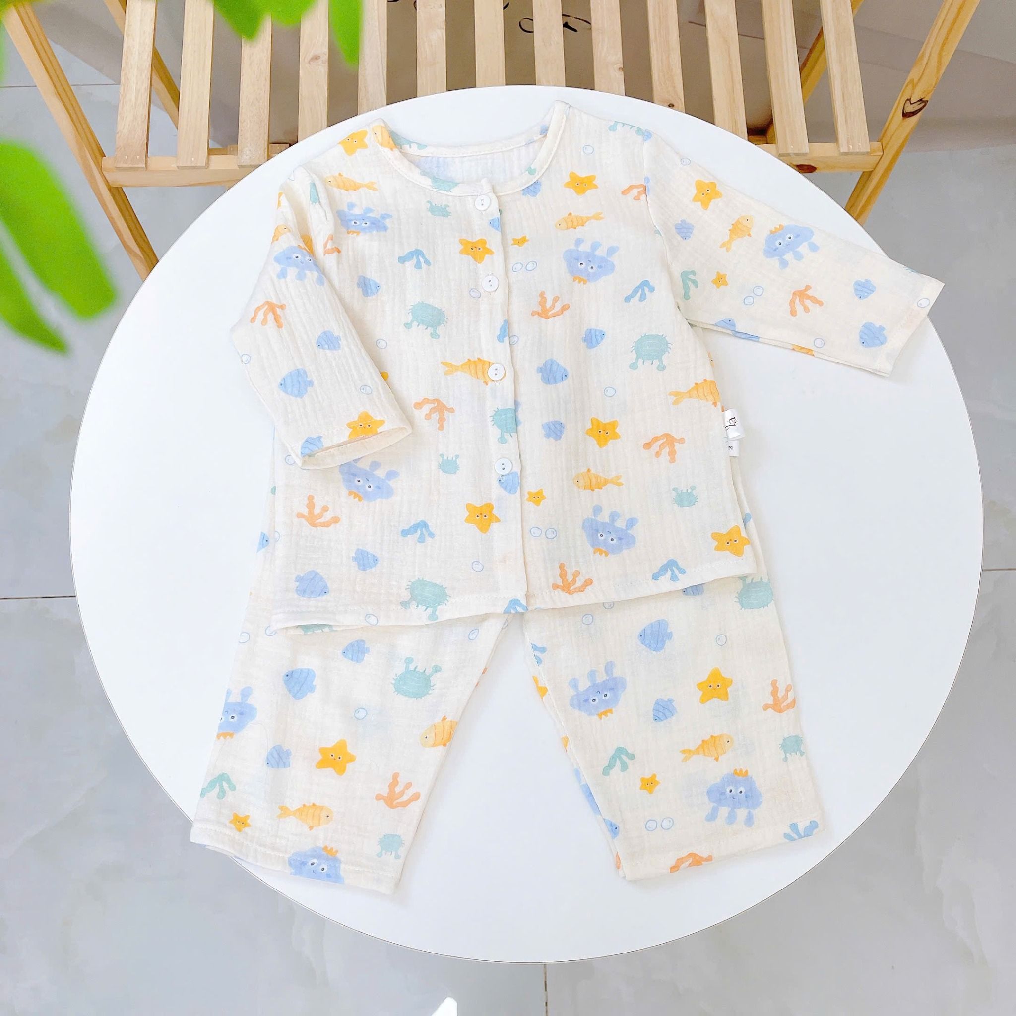  Pijama bé trai bé gái tay dài xô muslin Áo Lá Homewear A109, đồ ngủ bé trai xô đũi cổ tròn caro hình thú 