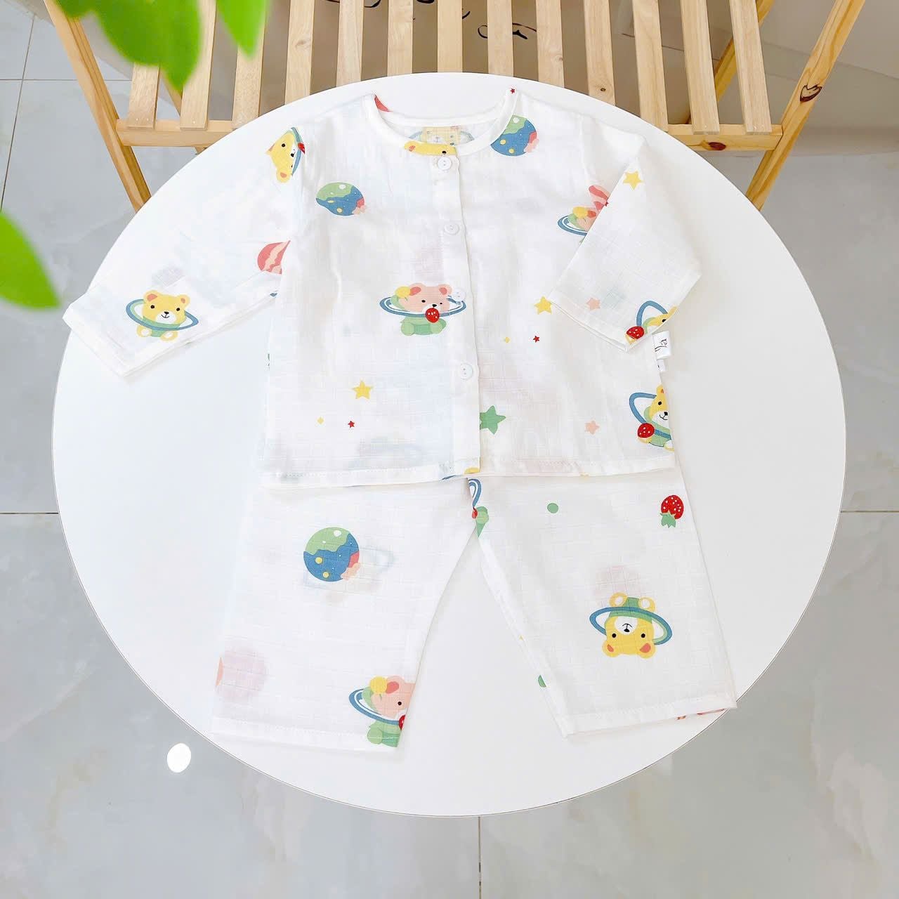  Pijama cho bé trai, bé gái vải  xô cotton Áo Lá Homewear A219, đồ bộ dài tay cho bé mát bốn mùa cổ tròn cài nút 