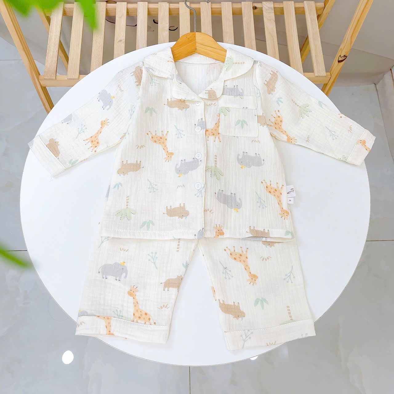  Pijama cho bé xô muslin Áo Lá Homewear A170, bộ dài tay bé trai bé gái mặc ngủ điều hòa thoáng mát 