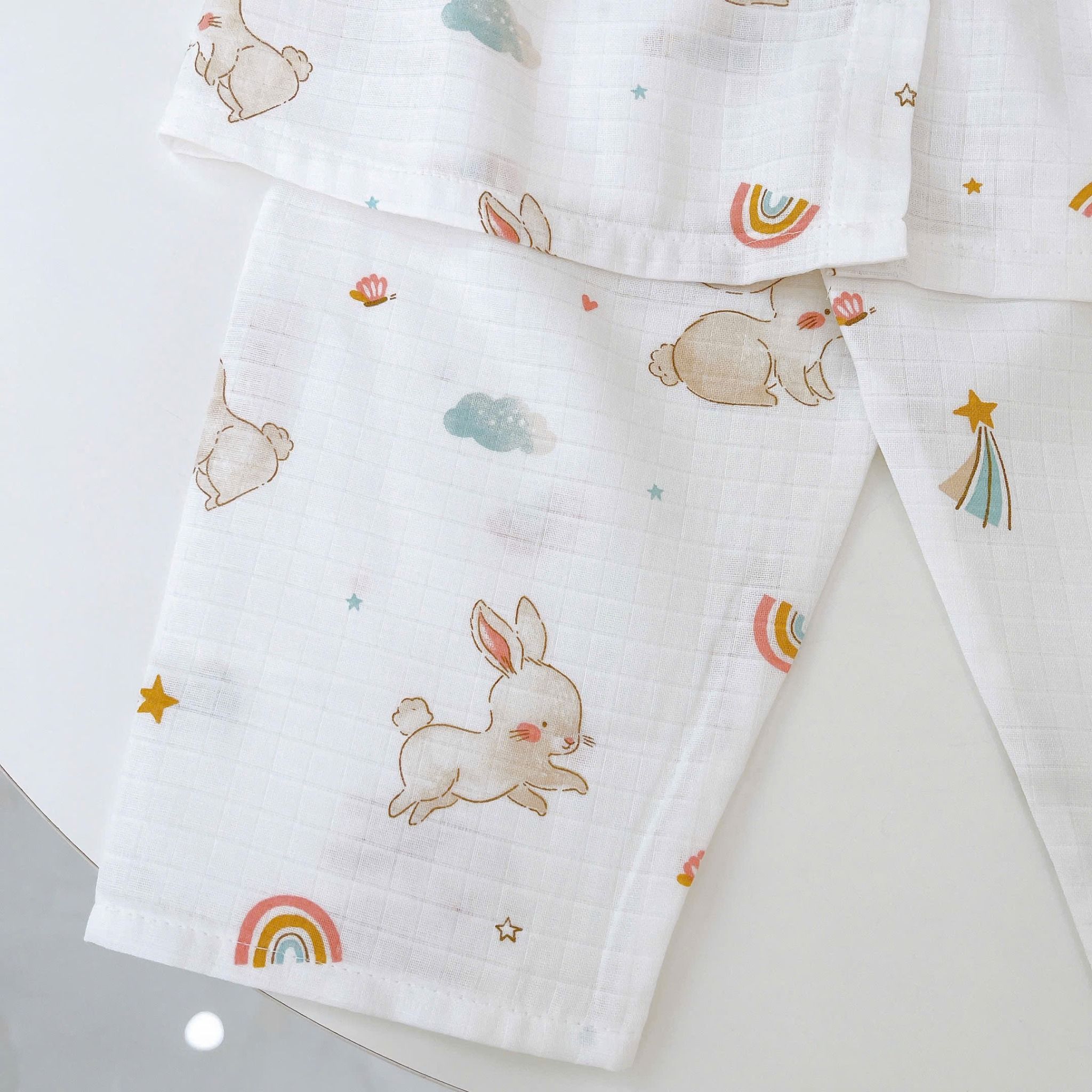  Pijama cho bé gái tay ngắn quần dài vải xô cotton Lá Homewear A378, đồ bộ xô bé gái babydoll họa tiết dễ thương 
