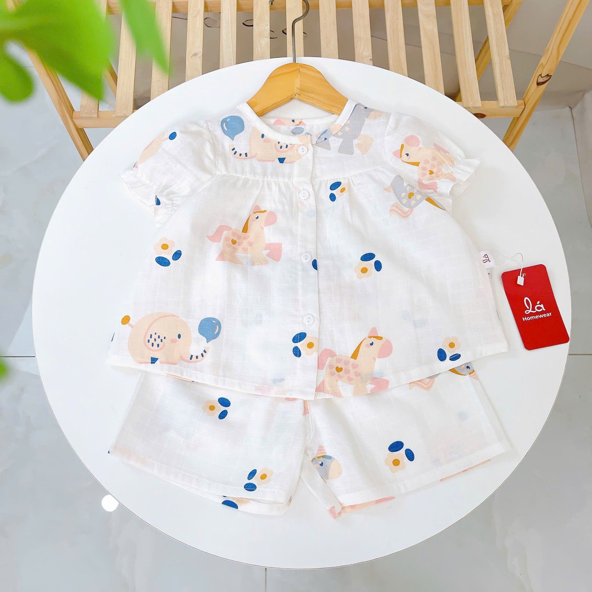  Bộ cộc tay bé gái xô cotton Lá Homewear A256 babydoll mặc hè mát, đồ bộ đùi cho bé dễ thương 
