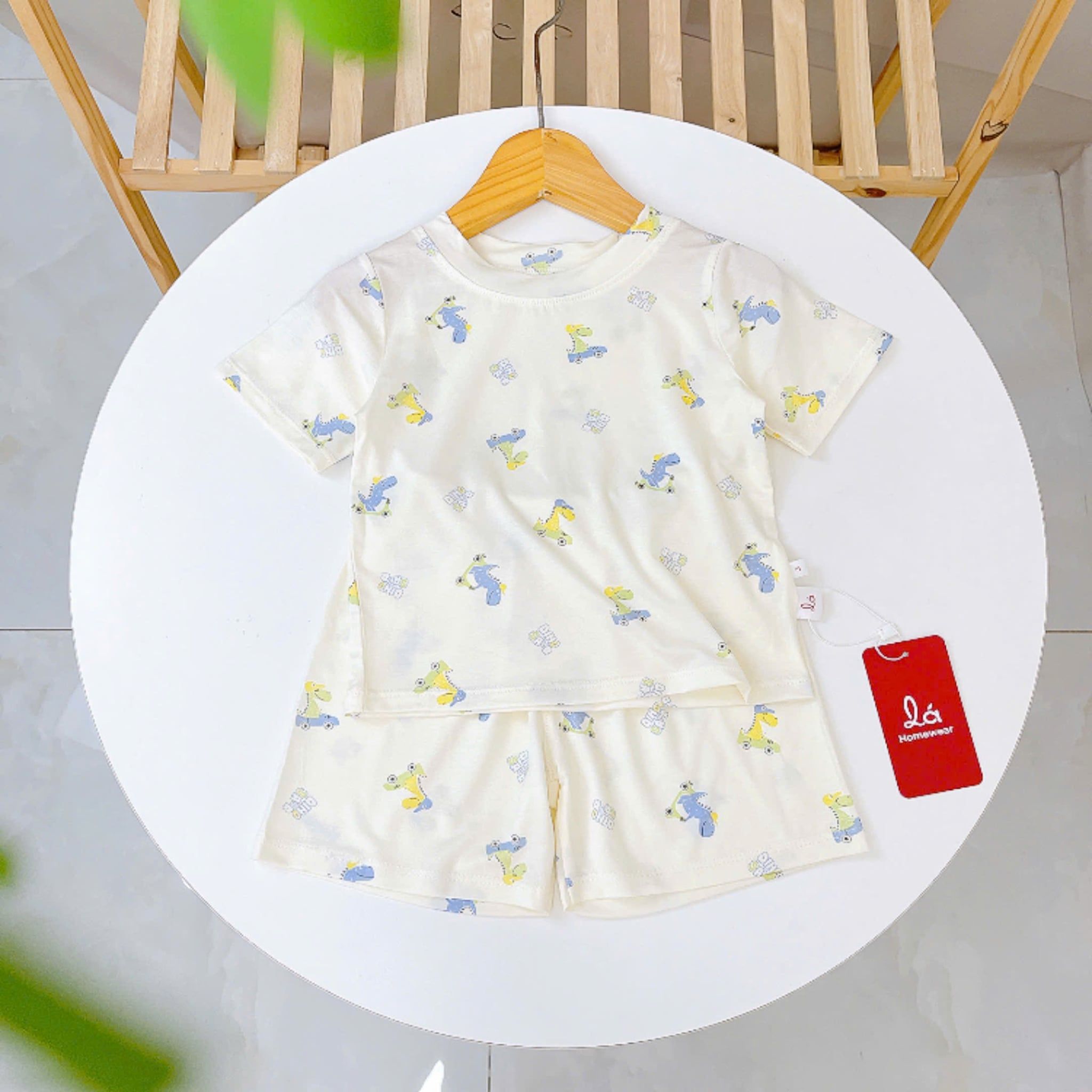  Bộ đùi bé trai Tencel Lycra mỏng mát lạnh Lá Homewear A268, bộ cộc tay cho bé mặc hè hình khủng long gấu trúc phi hành 