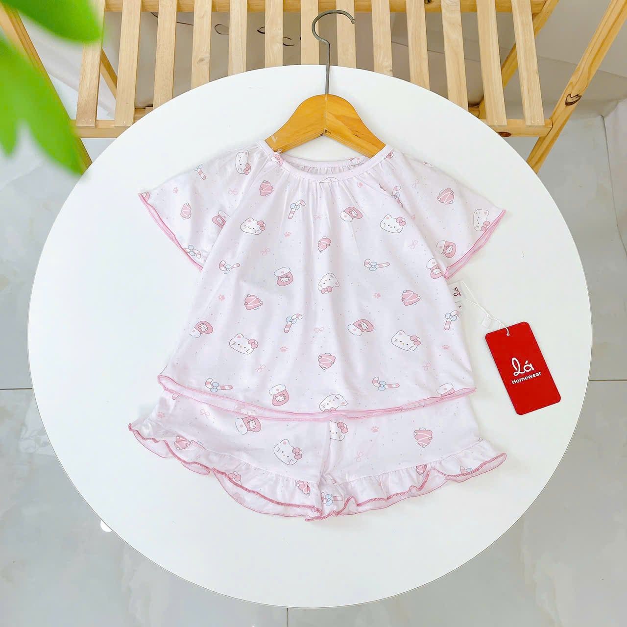  Bộ cộc tay bé gái Lá Homewear A395, bộ đùi cho bé gái vải tencel lycra mềm mỏng mát 